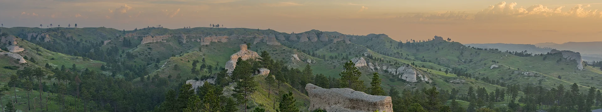 Ridgeline and buttes at Chadron State Park