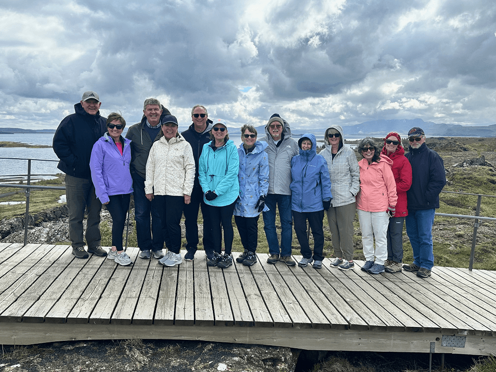 A group of alumni on a trip to iceland