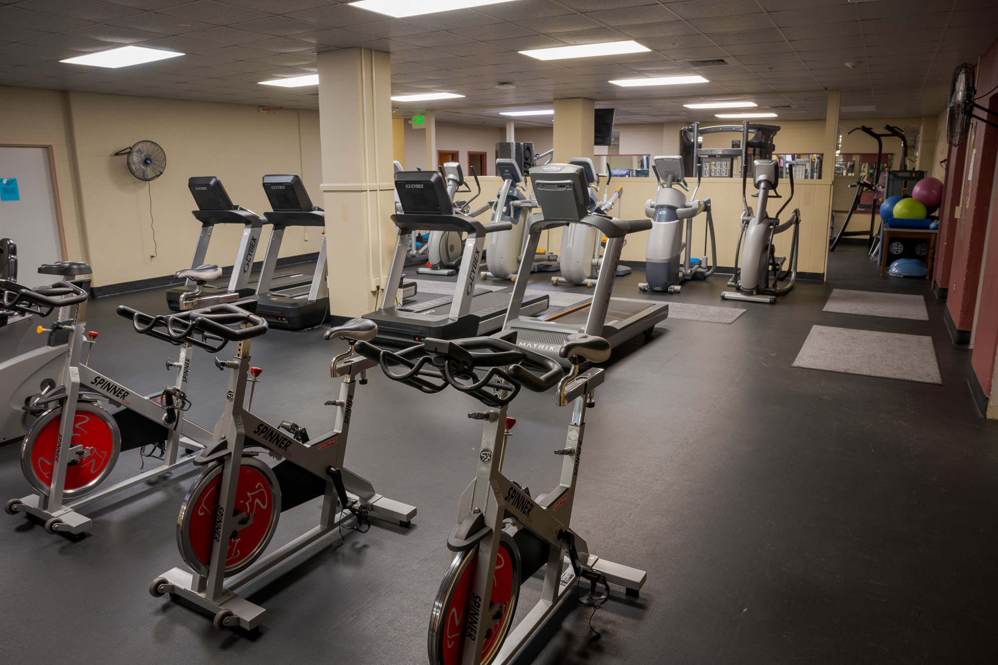 High Rise basement work out room