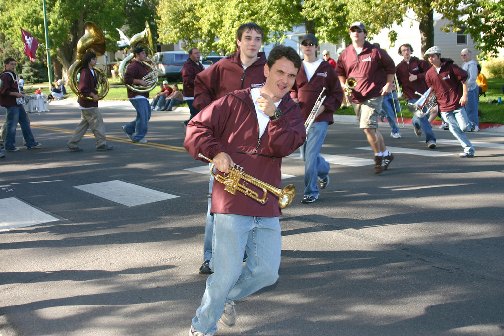 Band members in homecoming parade