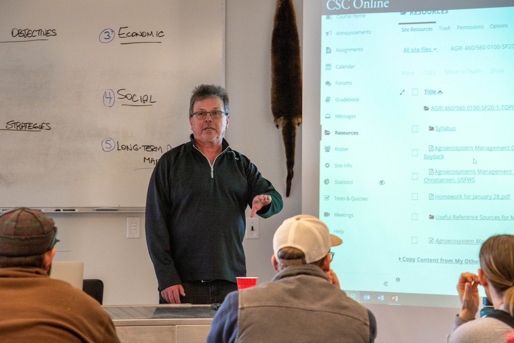 Dr. Rick Baydack speaks to Chadron State College students