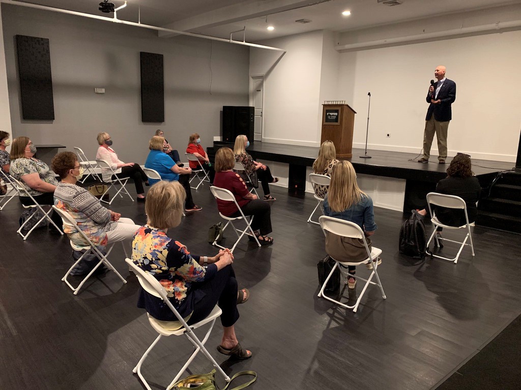 Nebraska Gov. Pete Ricketts thanks the Panhandle Public Health District staff